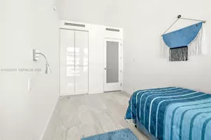 5055 Collins Ave, Miami Beach, FL 33140 - Photo 25