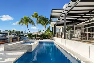 1970 NE 119th Rd, North Miami, FL 33181 - Photo 9
