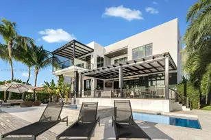 1970 NE 119th Rd, North Miami, FL 33181 - Photo 1