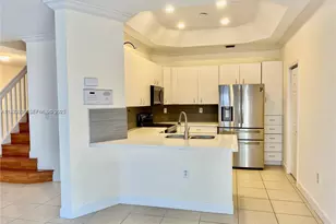 10914 NW 67th Terrace, Doral, FL 33178 - Photo 9