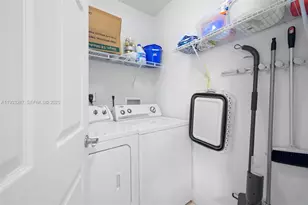 3001 NE 185th St, Aventura, FL 33180 - Photo 27
