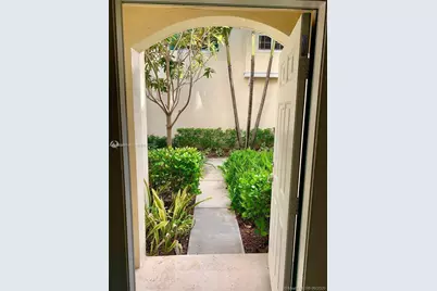 218 SW 6th Pl, Pompano Beach, FL 33060 - Photo 3