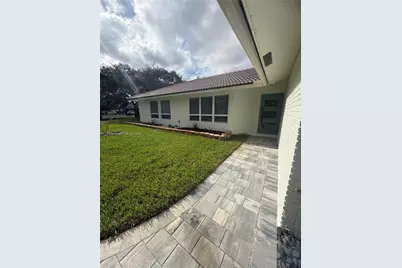 1218 NW 111th Ave, Coral Springs, FL 33071 - Photo 11