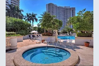 2000 Island Blvd #203, Aventura, FL 33160 - Photo 49