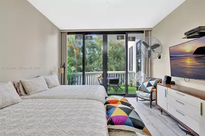 2000 Island Blvd #203, Aventura, FL 33160 - Photo 21