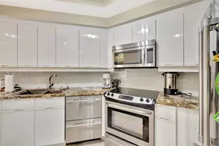 2000 Island Blvd, Aventura, FL 33160 - Photo 11