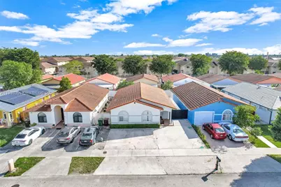 7685 W 30th Ln, Hialeah, FL 33018 - Photo 3