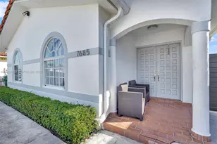 7685 W 30th Ln, Hialeah, FL 33018 - Photo 21