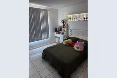 7685 W 30th Ln, Hialeah, FL 33018 - Photo 33