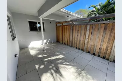 2971 SW 35th Ave #Front, Miami, FL 33133 - Photo 11