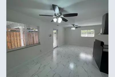 2971 SW 35th Ave #Front, Miami, FL 33133 - Photo 5