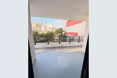 1005 Spring Garden Rd #222, Miami, FL 33136 - Photo 9