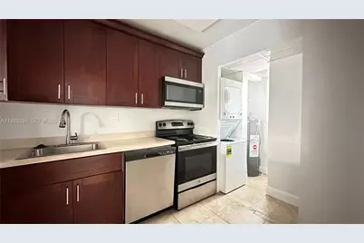 8020 Fairview Dr #108, Tamarac, FL 33321 - Photo 7