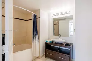 480 NE 30th St, Miami, FL 33137 - Photo 13