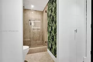 1800 NE 114th St, Miami, FL 33181 - Photo 23