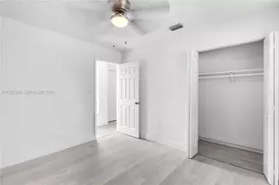 1090 NW 24th Ct, Miami, FL 33125 - Photo 19