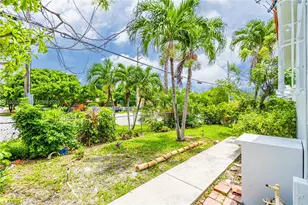 1090 NW 24th Ct, Miami, FL 33125 - Photo 27