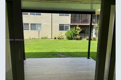 8893 Fontainebleau Blvd #103, Miami, FL 33172 - Photo 9