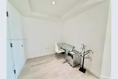 45 SW 9th St #2606, Miami, FL 33130 - Photo 9