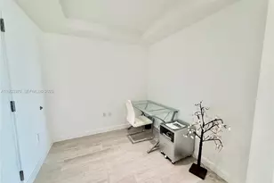 45 SW 9th St, Miami, FL 33130 - Photo 9