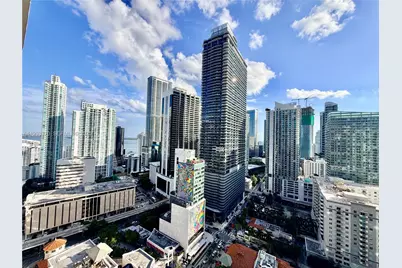 45 SW 9th St #2606, Miami, FL 33130 - Photo 3