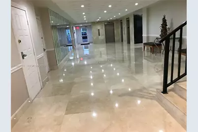 5005 Collins Av #715, Miami Beach, FL 33140 - Photo 3