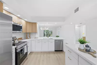 1101 SW 128th Ter #313C, Pembroke Pines, FL 33027 - Photo 5