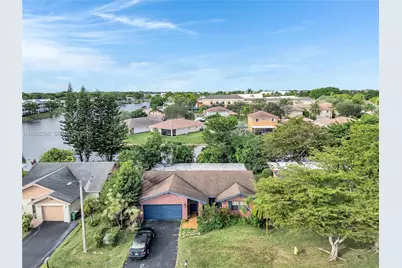 7545 NW 99th Ave, Tamarac, FL 33321 - Photo 3