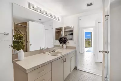 1000 E Island Blvd #503, Aventura, FL 33160 - Photo 21