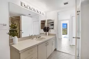 1000 E Island Blvd, Aventura, FL 33160 - Photo 21