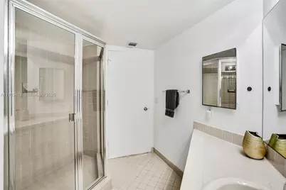 1000 E Island Blvd #503, Aventura, FL 33160 - Photo 11