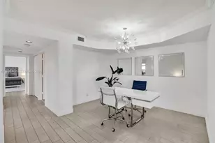 1000 E Island Blvd, Aventura, FL 33160 - Photo 13