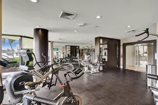 1000 E Island Blvd, Aventura, FL 33160 - Photo 39