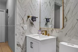 437 NE 107th St, Miami, FL 33161 - Photo 23