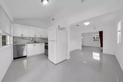 2731 SW 24th St #2731, Miami, FL 33145 - Photo 13