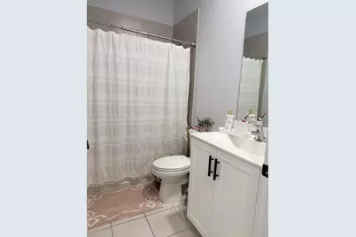 10598 W 33rd Ct, Hialeah, FL 33018 - Photo 7