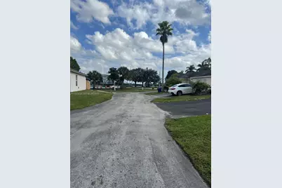 20107 NW 27th Cir, Miami Gardens, FL 33056 - Photo 3