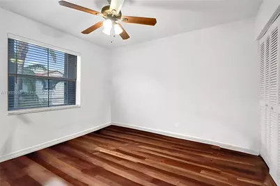 1046 Satinleaf St, Hollywood, FL 33019 - Photo 37