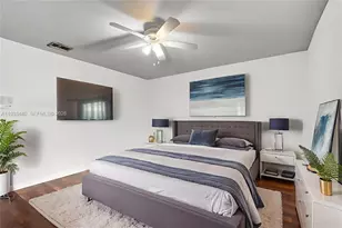 1046 Satinleaf St, Hollywood, FL 33019 - Photo 11