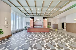 11 NE 6th St, Miami, FL 33132 - Photo 17