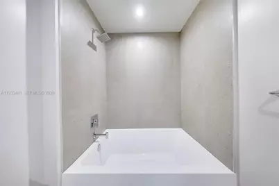 11 NE 6th Street #3209, Miami, FL 33132 - Photo 13
