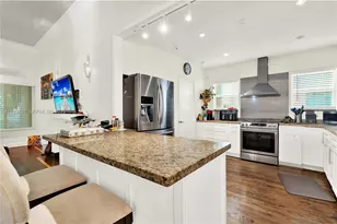 3415 Royal Palm Ave, Miami Beach, FL 33140 - Photo 3