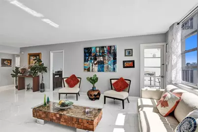 2750 NE 183rd St #2412, Aventura, FL 33160 - Photo 9