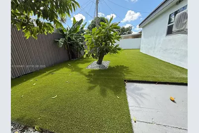 10597 NW 30th Ave, Miami, FL 33147 - Photo 15