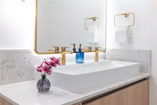 159 NE 6th St, Miami, FL 33132 - Photo 19