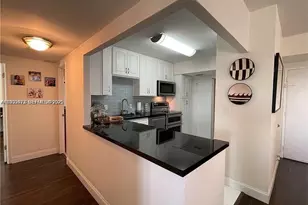 4400 Hillcrest Dr, Hollywood, FL 33021 - Photo 11