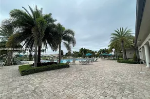 4400 Hillcrest Dr, Hollywood, FL 33021 - Photo 39