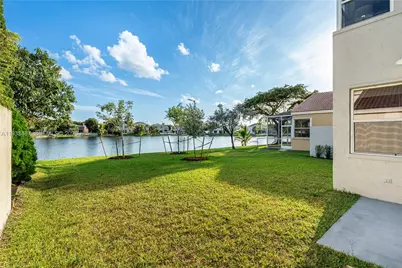 15674 NW 12th Mnr, Pembroke Pines, FL 33028 - Photo 29