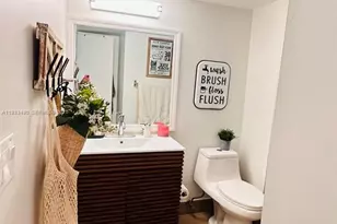 223 Lakeview Dr, Weston, FL 33326 - Photo 17