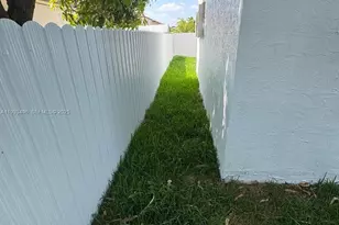 8754 NW 149th Terrace, Miami Lakes, FL 33018 - Photo 3